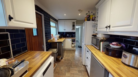 Click the photo for more details of 400 Fishponds Road, Eastville, Bristol