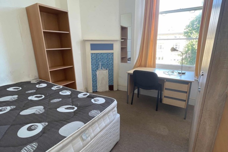 Images for Tyndalls Park Road, First Floor Flat, Clifton, Bristol, BS8 1PY