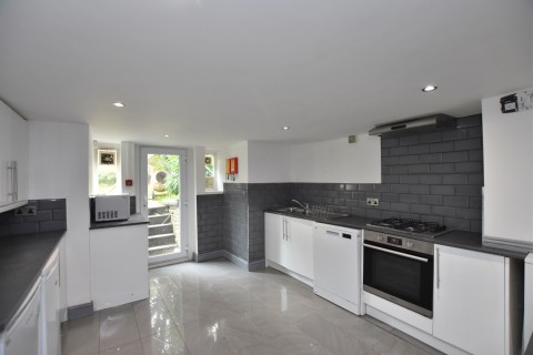 Click the photo for more details of West Park, Bristol, BS8 2LT